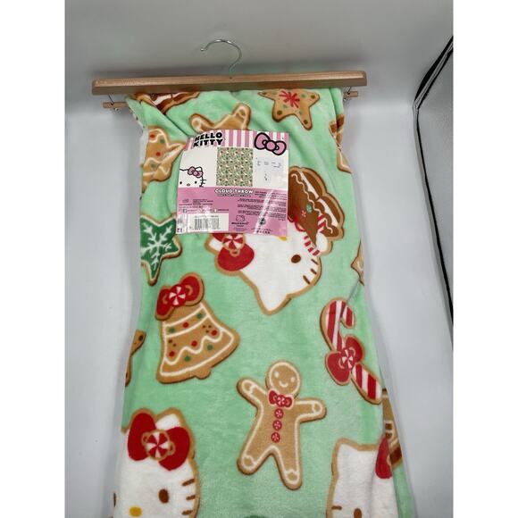 Hello Kitty Christmas Gingerbread Throw Blanket Mint Green 60x70" 2025 NWT! - Picture 2 of 4